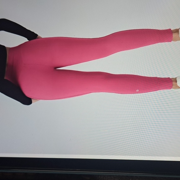 MEDIUM (PETITE) HALARA SOFTLY ZERO COOL TOUCH JOGGERS - Picture 2 of 9